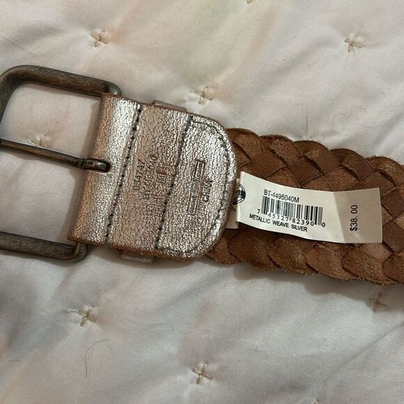 Fossil, metallic, weave leather belt with silver metallic sheen. - Picture 3 of 9